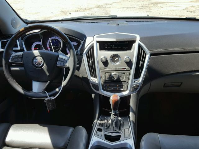 3GYFNAEYXBS664070 - 2011 CADILLAC SRX LUXURY SILVER photo 9