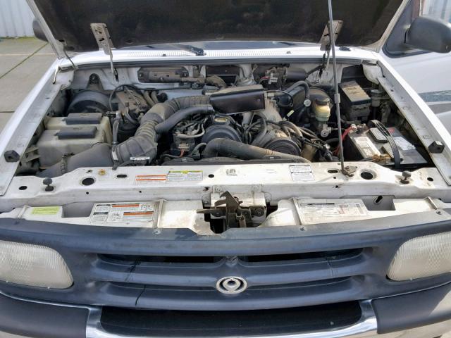 4F4CR16A8TTM24903 - 1996 MAZDA B2300 CAB WHITE photo 7