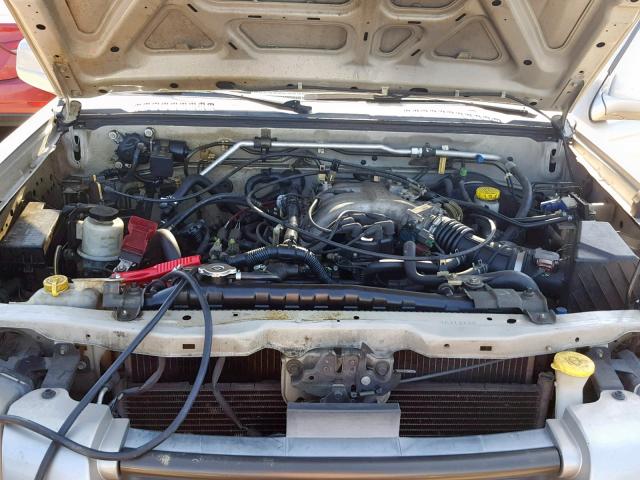 1N6ED27TX1C313138 - 2001 NISSAN FRONTIER C SILVER photo 7