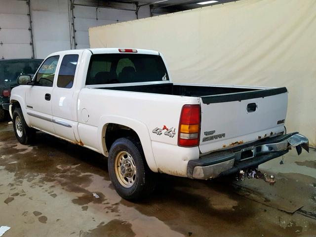 1GTGK29U03Z107642 - 2003 GMC NEW SIERRA WHITE photo 3