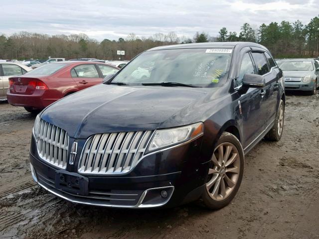 2LMHJ5AT4ABJ10636 - 2010 LINCOLN MKT BLACK photo 2