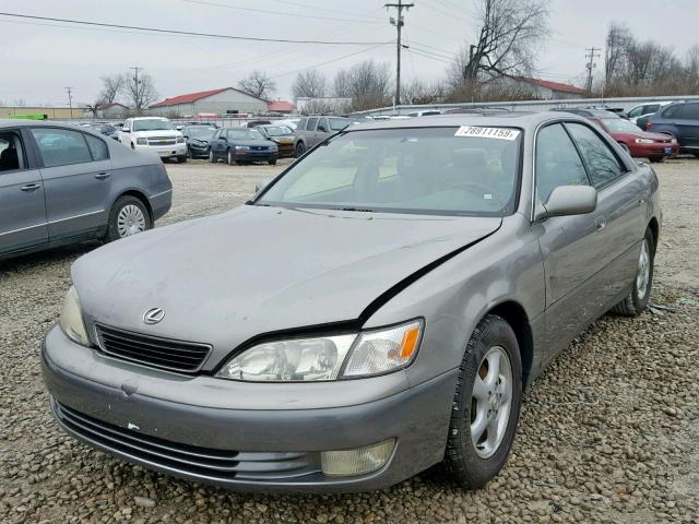 JT8BF28G1X0183454 - 1999 LEXUS ES 300 GRAY photo 2