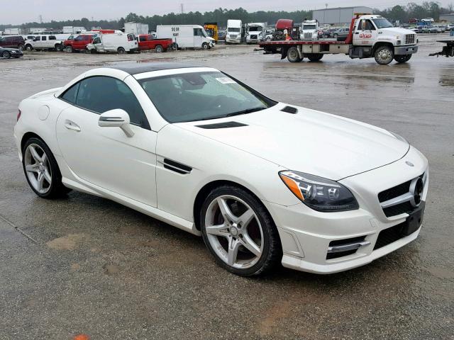 WDDPK3JA2GF118596 - 2016 MERCEDES-BENZ SLK 300 WHITE photo 1