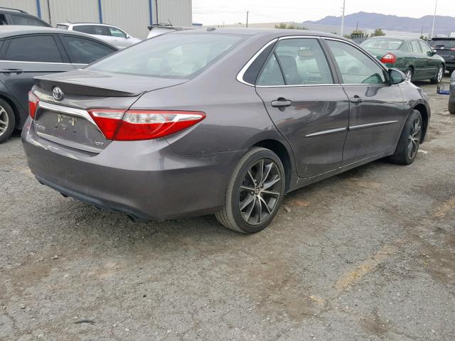 4T1BK1FK9FU554796 - 2015 TOYOTA CAMRY XSE GRAY photo 4