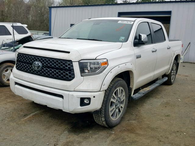 5TFAW5F15JX755007 - 2018 TOYOTA TUNDRA CRE WHITE photo 2