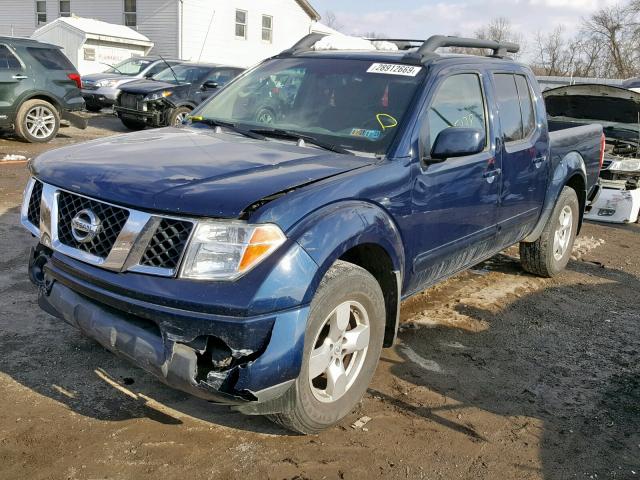 1N6AD07WX6C406228 - 2006 NISSAN FRONTIER C BLUE photo 2