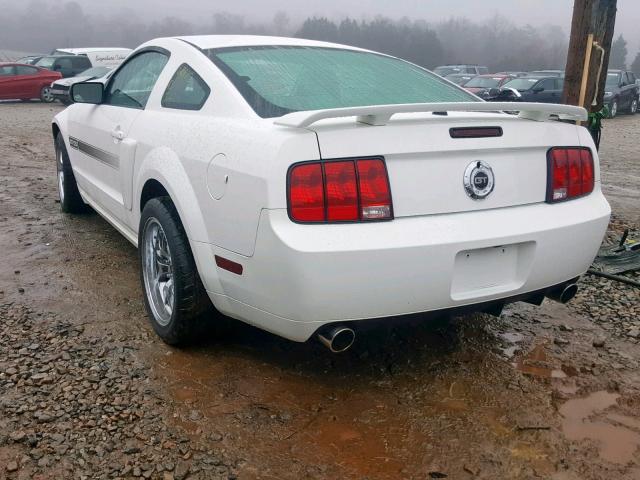 1ZVHT82H885185678 - 2008 FORD MUSTANG GT WHITE photo 3