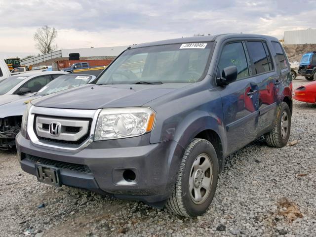 5FNYF3H2XAB019313 - 2010 HONDA PILOT LX GRAY photo 2