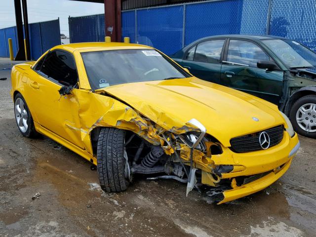 WDBKK65F41F178445 - 2001 MERCEDES-BENZ SLK 320 YELLOW photo 1