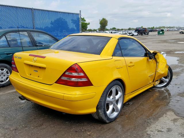 WDBKK65F41F178445 - 2001 MERCEDES-BENZ SLK 320 YELLOW photo 4