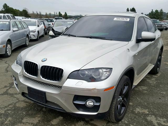 5UXFG2C5XBLX06966 - 2011 BMW X6 XDRIVE3 SILVER photo 2