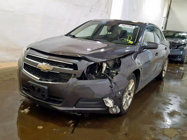 1G11D5SR8DF154484 - 2013 CHEVROLET MALIBU 1LT 灰色 照片 2