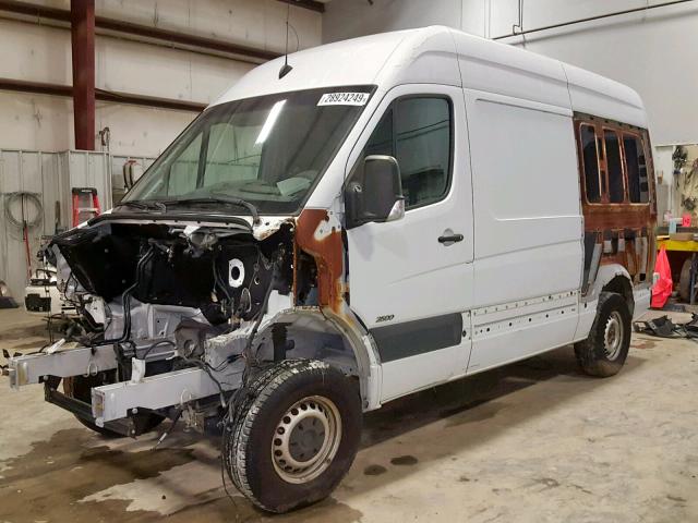 WDYPE7CC7A5495398 - 2010 FREIGHTLINER SPRINTER 2 WHITE photo 2