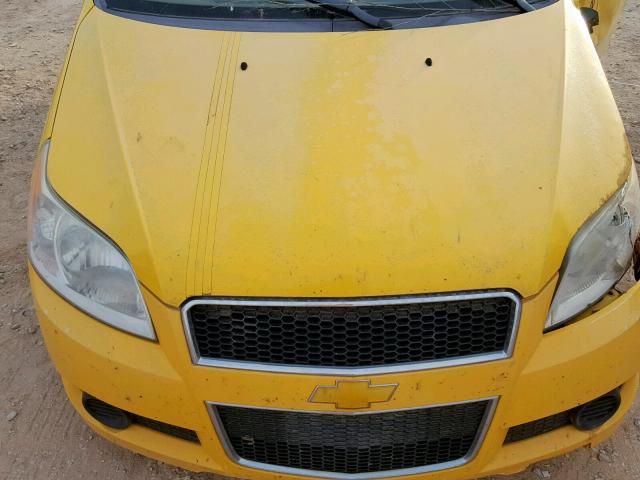 KL1TD6DE8BB127569 - 2011 CHEVROLET AVEO LS YELLOW photo 7