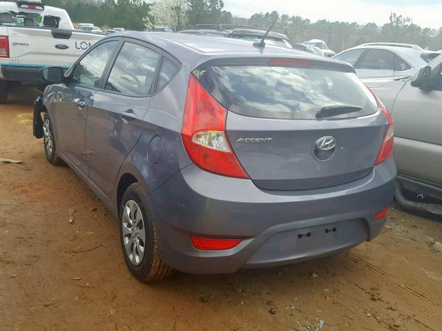 KMHCT5AE5HU334536 - 2017 HYUNDAI ACCENT SE GRAY photo 3