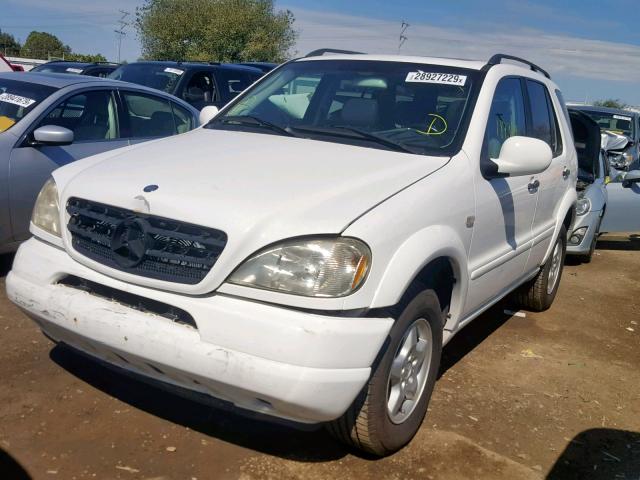 4JGAB54E9YA156637 - 2000 MERCEDES-BENZ ML 320 WHITE photo 2