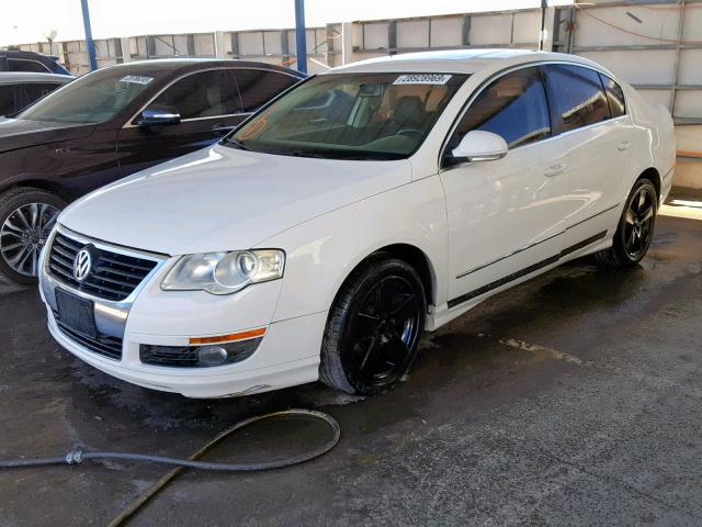 WVWJK73C39P011219 - 2009 VOLKSWAGEN PASSAT TUR WHITE photo 2