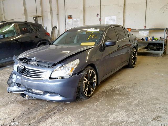 JNKCV61EX9M303691 - 2009 INFINITI G37 BASE GRAY photo 2