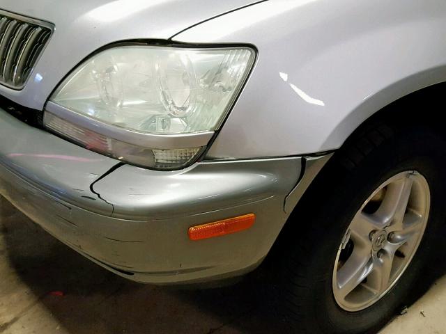 JTJHF10U030294768 - 2003 LEXUS RX 300 SILVER photo 9