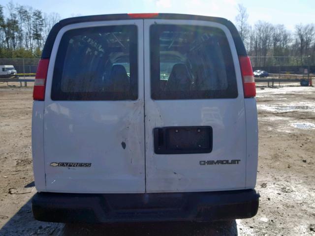 1GCFG15X761166861 - 2006 CHEVROLET EXPRESS G1 WHITE photo 9