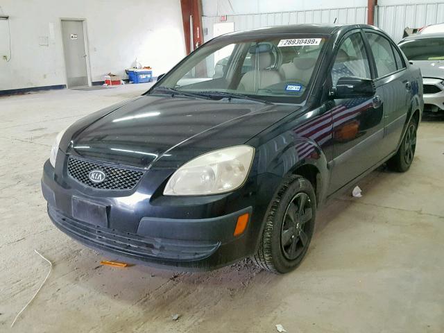 KNADE123566137342 - 2006 KIA RIO BLACK photo 2