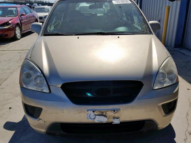 KNAFG526887132427 - 2008 KIA RONDO LX GOLD photo 9