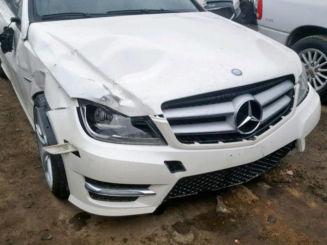 WDDGJ4HB7CF855911 - 2012 MERCEDES-BENZ C 250 WHITE photo 9