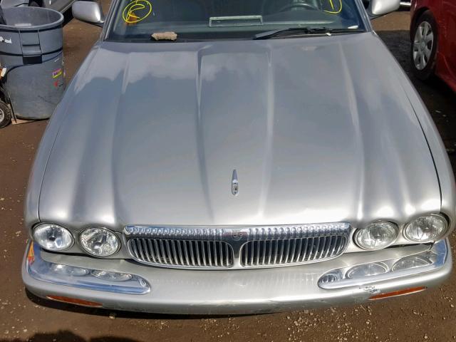 SAJHX6240WC835252 - 1998 JAGUAR XJ8 L SILVER photo 7