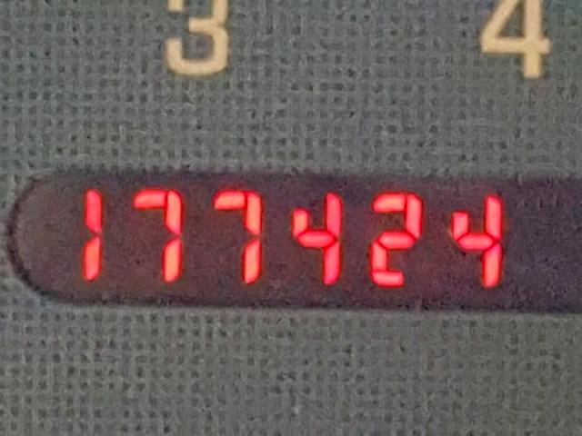 1G2NE52T5XC539139 - 1999 PONTIAC GRAND AM S GREEN photo 8