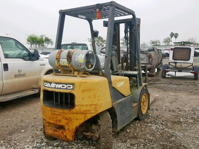 D200483 - 2000 DAEWOO FORKLIFT YELLOW photo 4