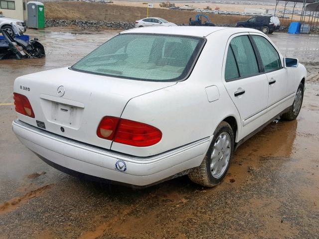 WDBJF65H4XA866498 - 1999 MERCEDES-BENZ E 320 WHITE photo 4