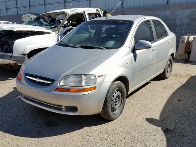 KL1TD52695B325085 - 2005 CHEVROLET AVEO BASE Күміс фото 2