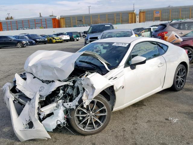 JF1ZNAA19H8700687 - 2017 TOYOTA 86 BASE WHITE photo 2