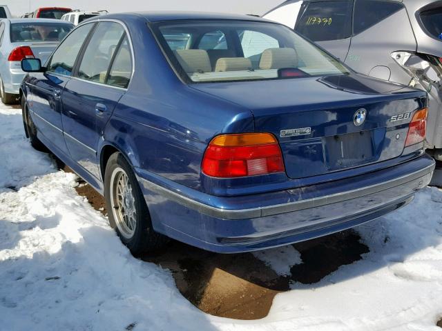 WBADM634XYGU19206 - 2000 BMW 528 I AUTO BLUE photo 3