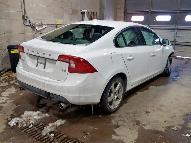 YV1612FS1D1220785 - 2013 VOLVO S60 T5 WHITE photo 4