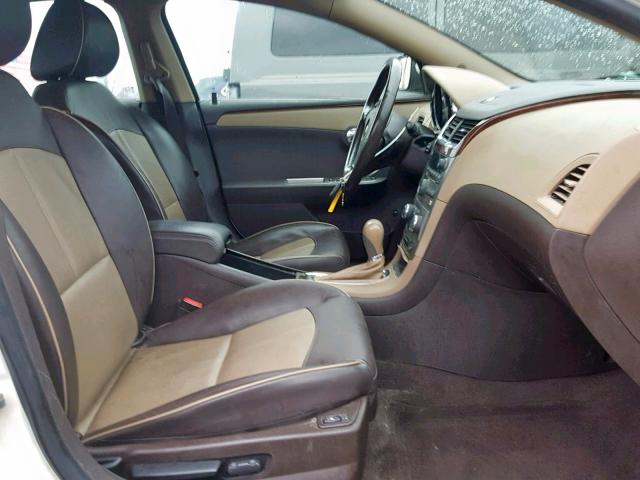 1G1ZE5E72A4154577 - 2010 CHEVROLET MALIBU LTZ კრემისფერი ფოტო 5