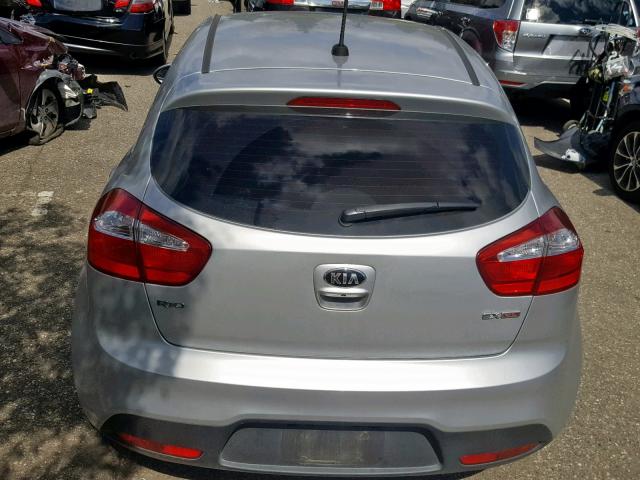 KNADN5A32F6452768 - 2015 KIA RIO EX SILVER photo 9