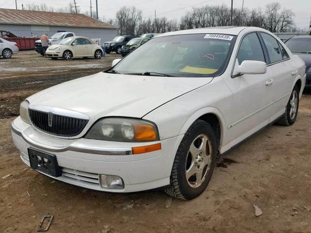 1LNHM87A9YY761400 - 2000 LINCOLN LS أبيض صورة 2