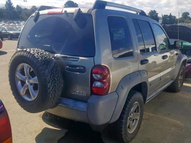 1J4GL38K05W682681 - 2005 JEEP LIBERTY RE BEIGE photo 4