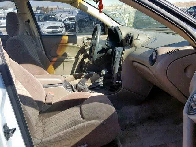 1G2NF52EX2M583848 - 2002 PONTIAC GRAND AM S WHITE photo 5