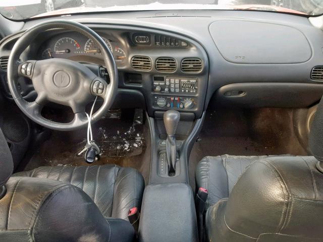 1G2WP52K21F262736 - 2001 PONTIAC GRAND PRIX RED photo 9