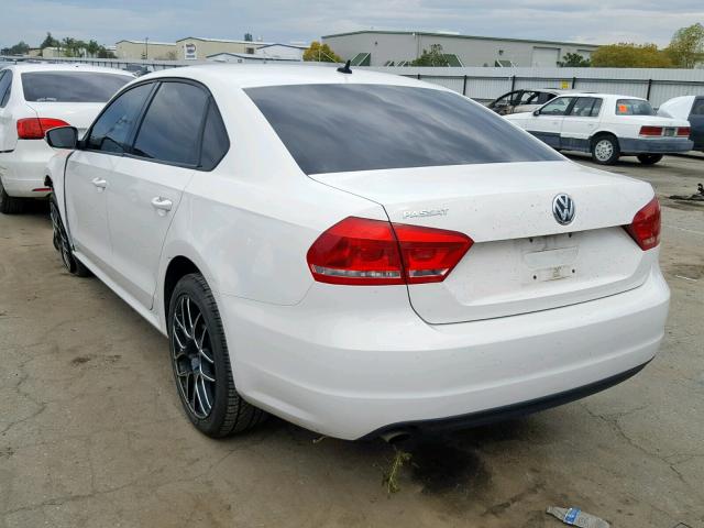 1VWAP7A35DC116524 - 2013 VOLKSWAGEN PASSAT S WHITE photo 3