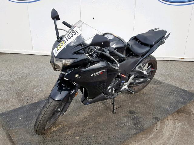 MLHMC4103C5202852 - 2012 HONDA CBR250 R BLACK photo 2