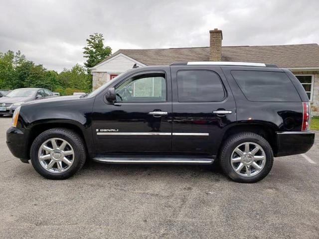 1GKFK03289R219142 - 2009 GMC YUKON DENA BLACK photo 5