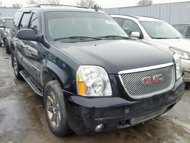 1GKFK638X7J154765 - 2007 GMC YUKON DENA BLACK photo 1