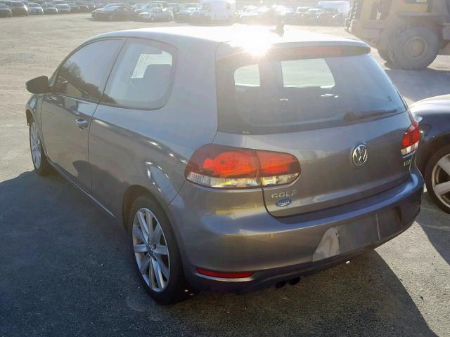 WVWMM7AJ8AW241860 - 2010 VOLKSWAGEN GOLF GRAY photo 3