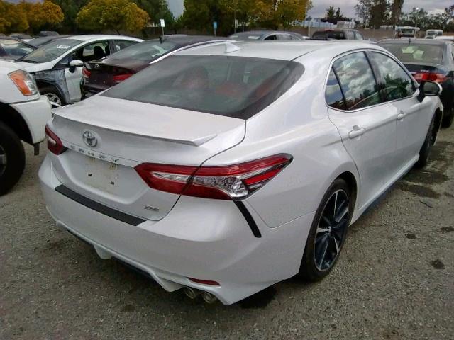 4T1B61HK6KU687995 - 2019 TOYOTA CAMRY XSE WHITE photo 4