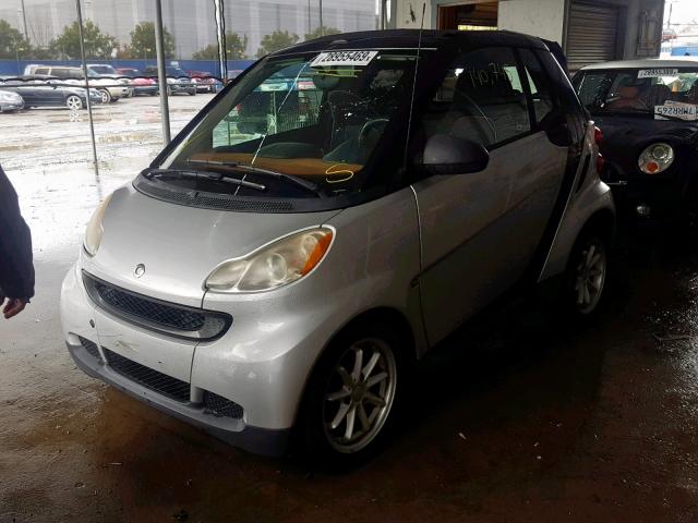 WMEEK31XX8K117857 - 2008 SMART FORTWO PAS 银色 照片 2