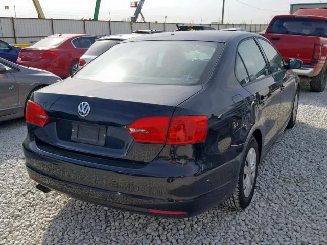 3VW2K7AJ4EM395126 - 2014 VOLKSWAGEN JETTA BASE BLACK photo 4
