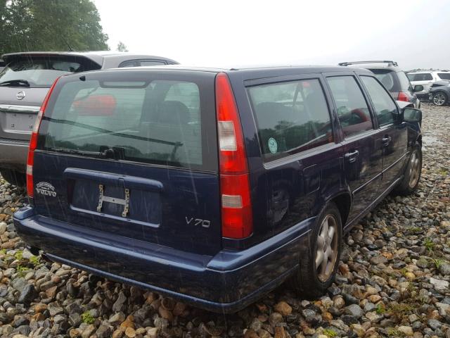 YV1LW5572W2468348 - 1998 VOLVO V70 BLUE photo 4